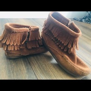 Minnetonka Side Zip Double Fringe